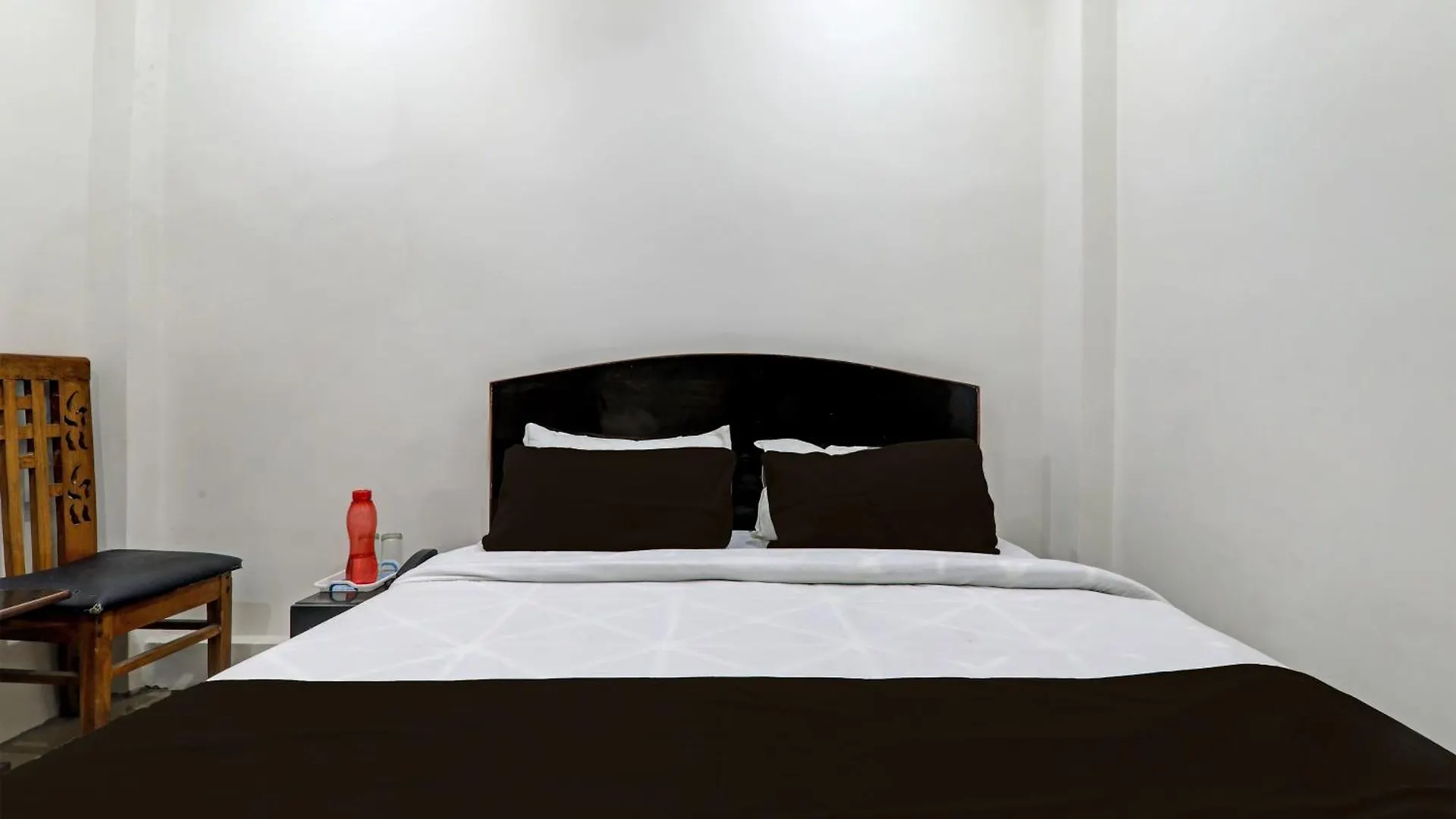 ****  Super Hotel O V Residency Varanasi India