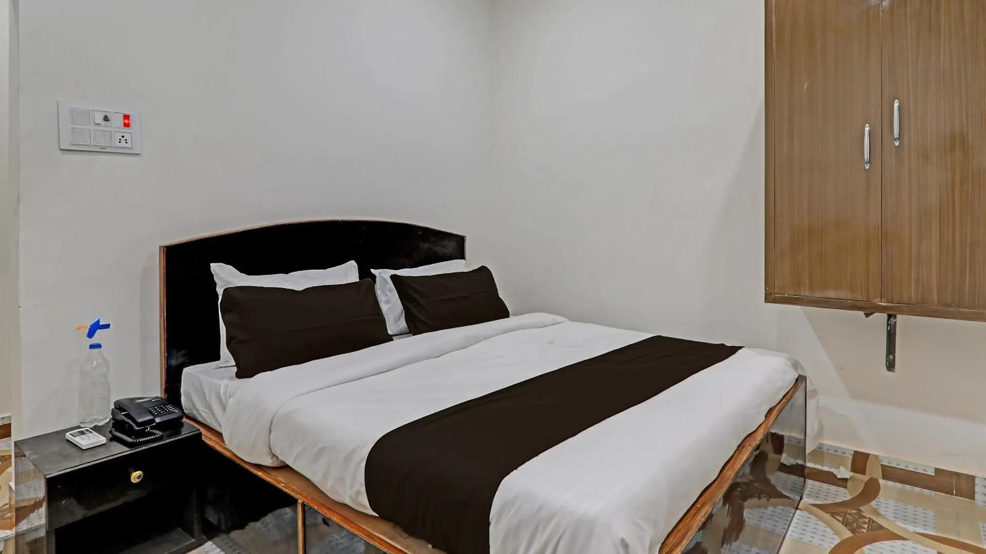 Super Hotel O V Residency Varanasi