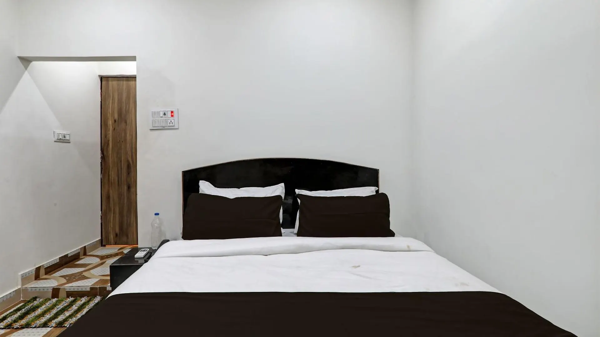 Super Hotel O V Residency Varanasi